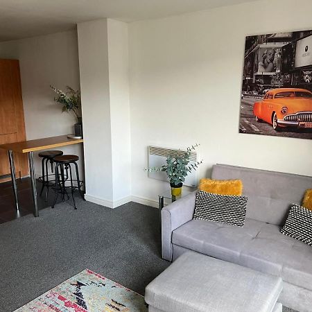 City Centre 1 Bed Apartment With Free On Site Parking With Cctv By Lets Relocations Birmingham Exterior foto