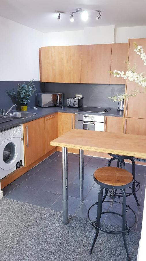 City Centre 1 Bed Apartment With Free On Site Parking With Cctv By Lets Relocations Birmingham Exterior foto