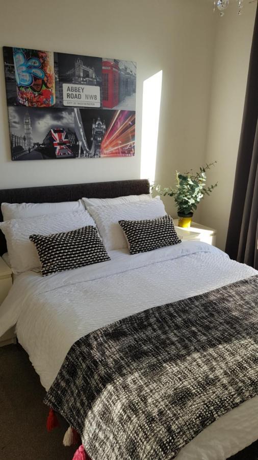 City Centre 1 Bed Apartment With Free On Site Parking With Cctv By Lets Relocations Birmingham Exterior foto