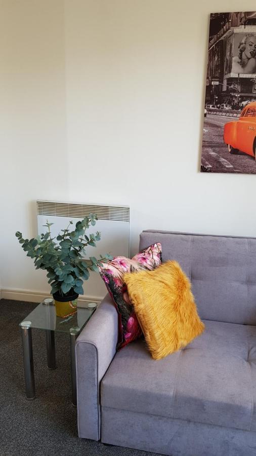 City Centre 1 Bed Apartment With Free On Site Parking With Cctv By Lets Relocations Birmingham Exterior foto