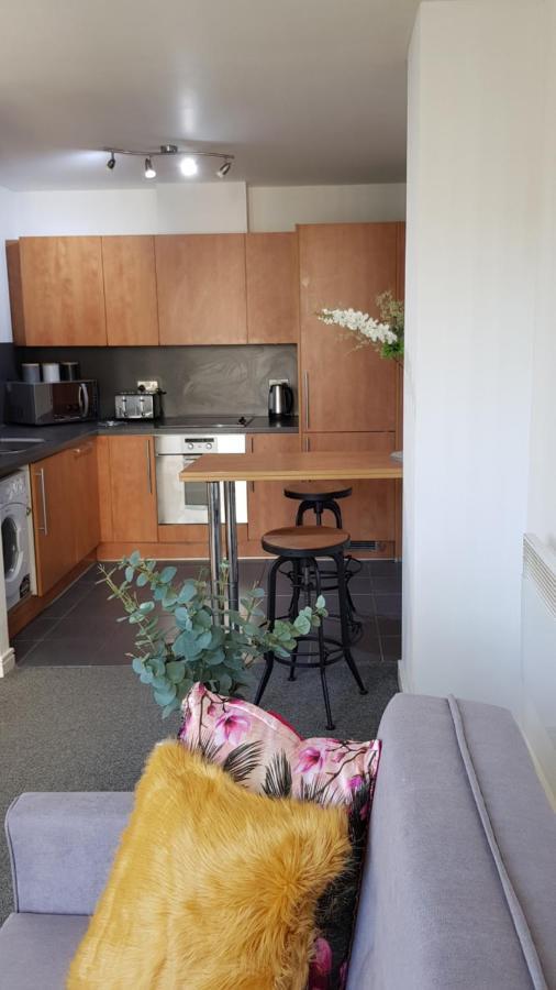 City Centre 1 Bed Apartment With Free On Site Parking With Cctv By Lets Relocations Birmingham Exterior foto