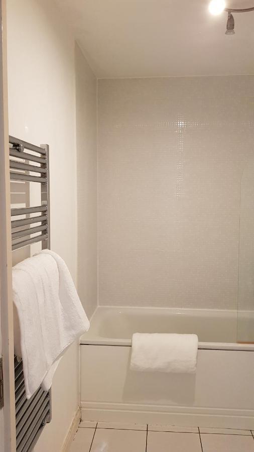City Centre 1 Bed Apartment With Free On Site Parking With Cctv By Lets Relocations Birmingham Exterior foto