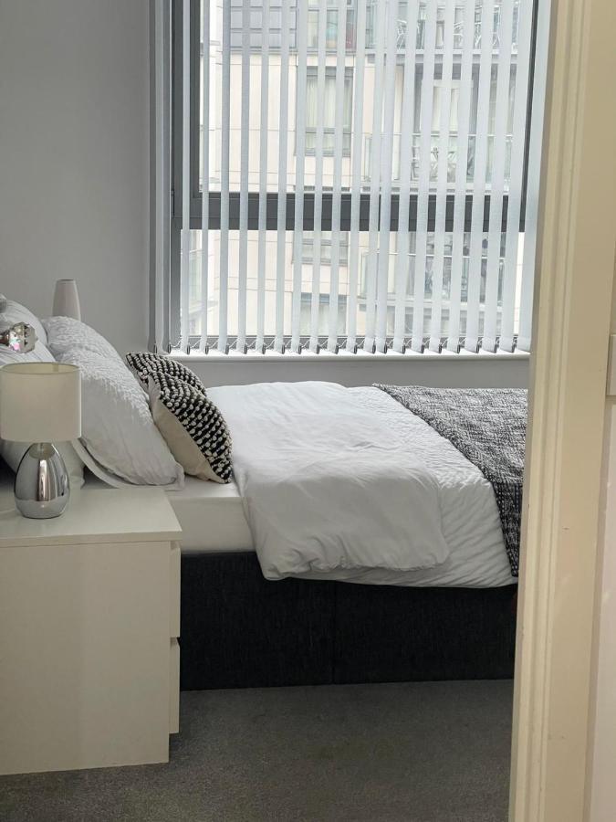 City Centre 1 Bed Apartment With Free On Site Parking With Cctv By Lets Relocations Birmingham Exterior foto